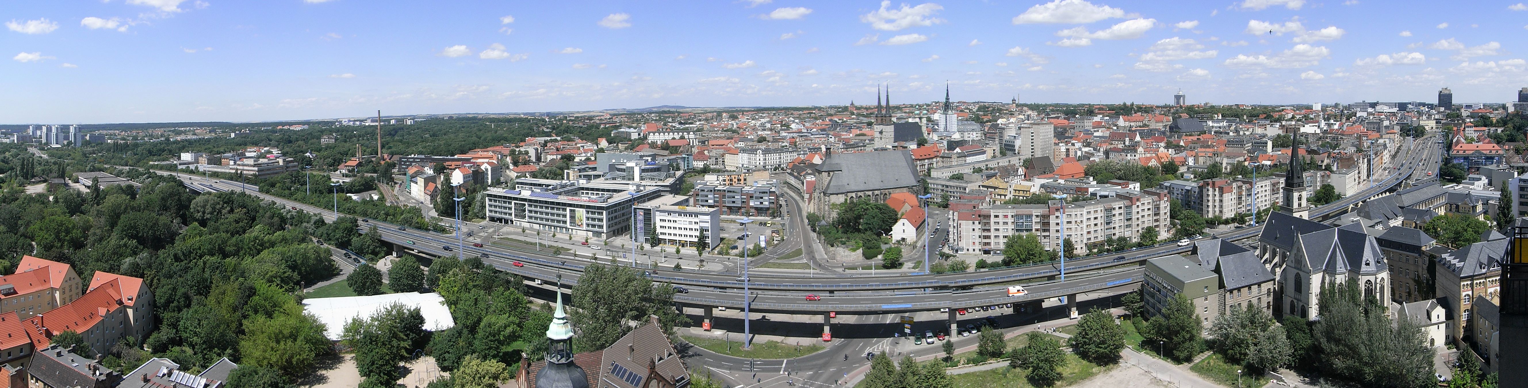 Panorama in Richtung Altstadt, aufgenommen vom abgerissenen Hochhaus am Steg