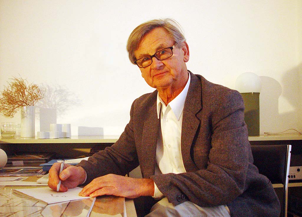 Rudolf Horn am Schreibtisch