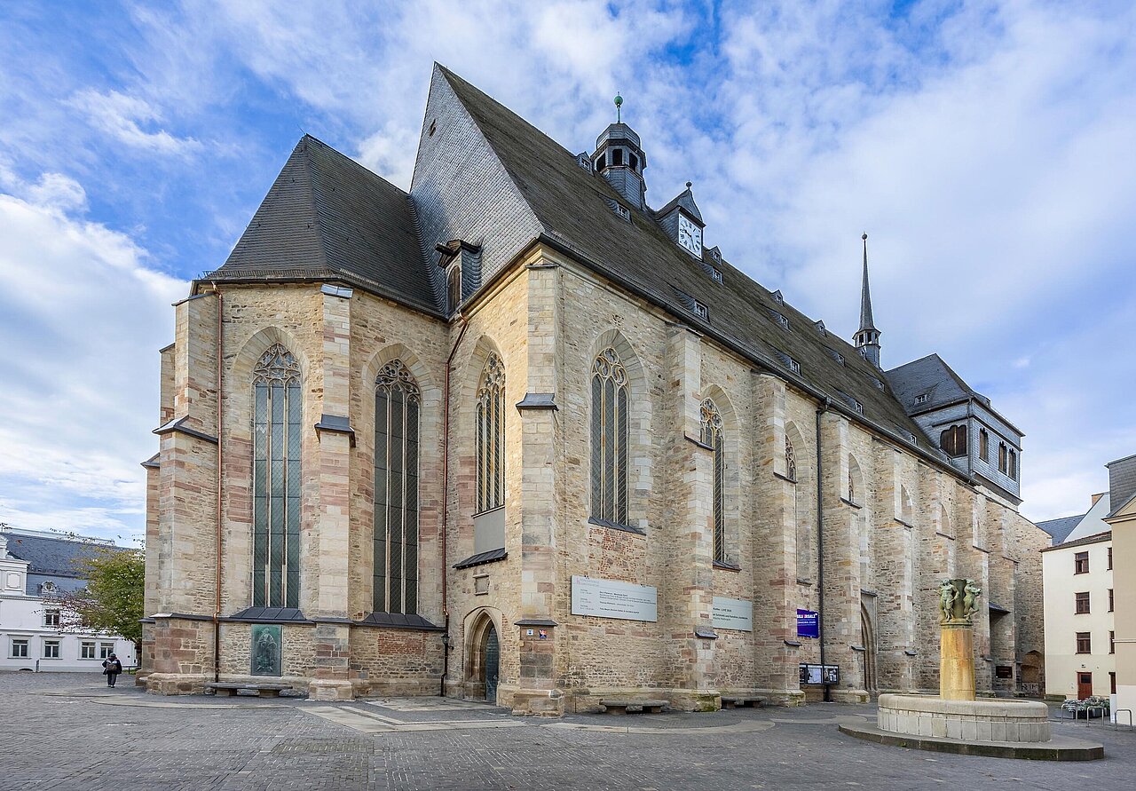 Außenansicht am Tag