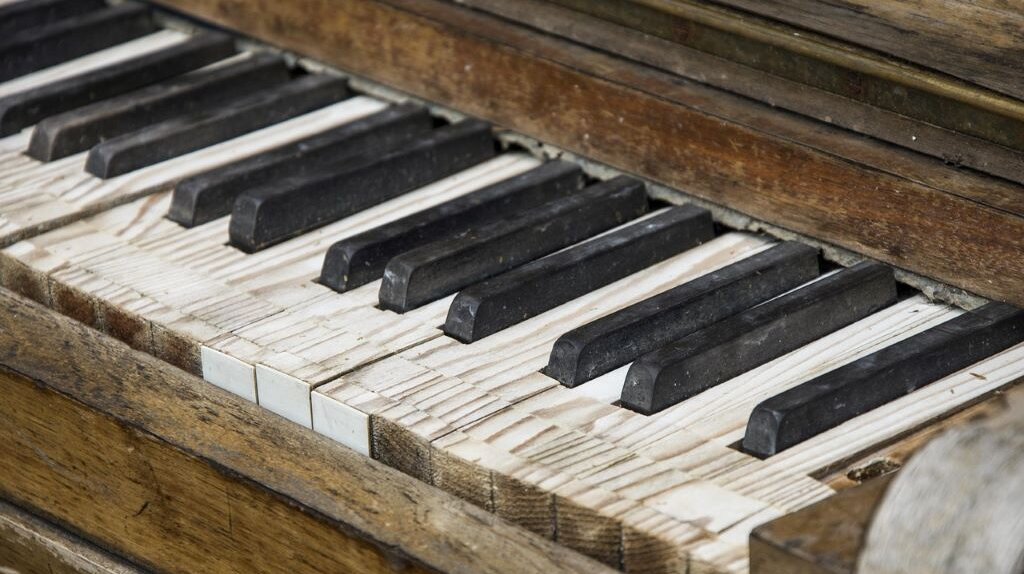 Tastatur eines Klaviers