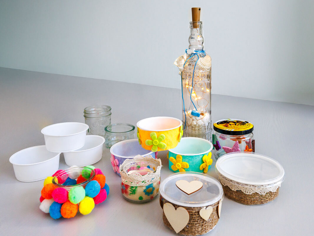 dekorative Verpackungen aus alten Bechern und Gläsern