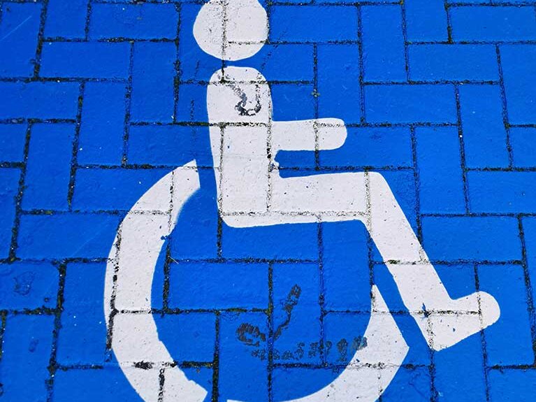 Link zur Infoseite Parkausweis für Schwerbehinderte