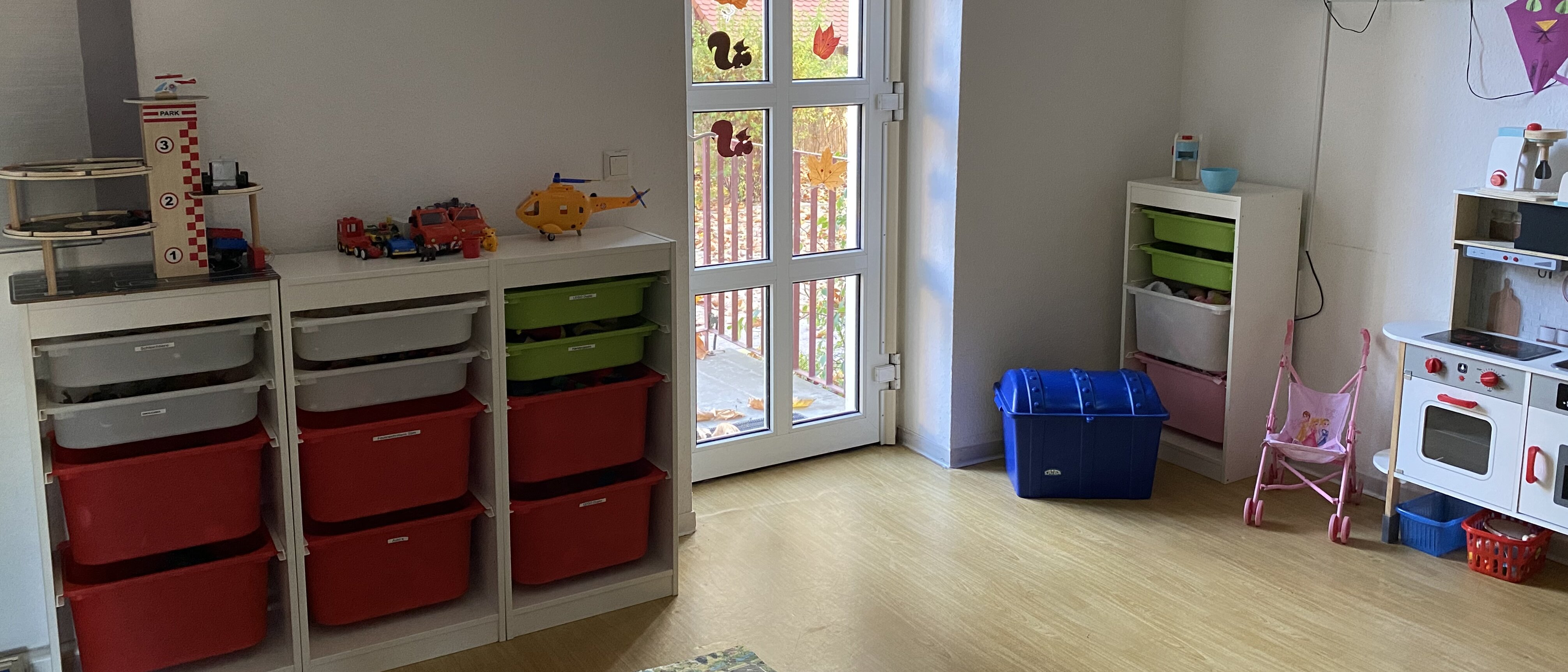 Wohnzimmer mit Zugang zum Garten