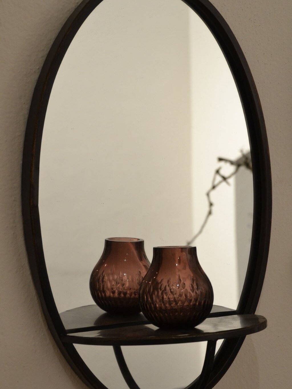 ovaler großer Wandspiegel