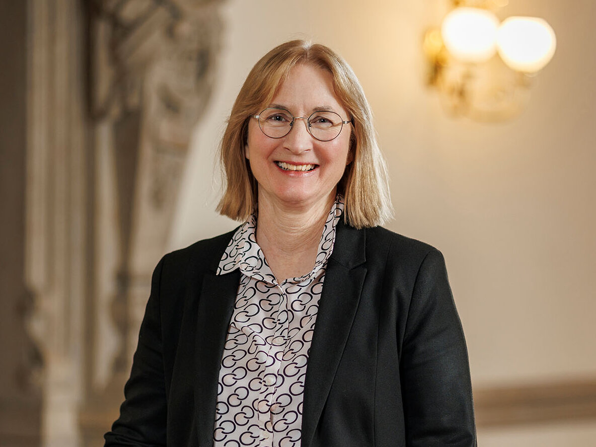 Porträtbild von Frau Dr. Marquardt im Stadthaus