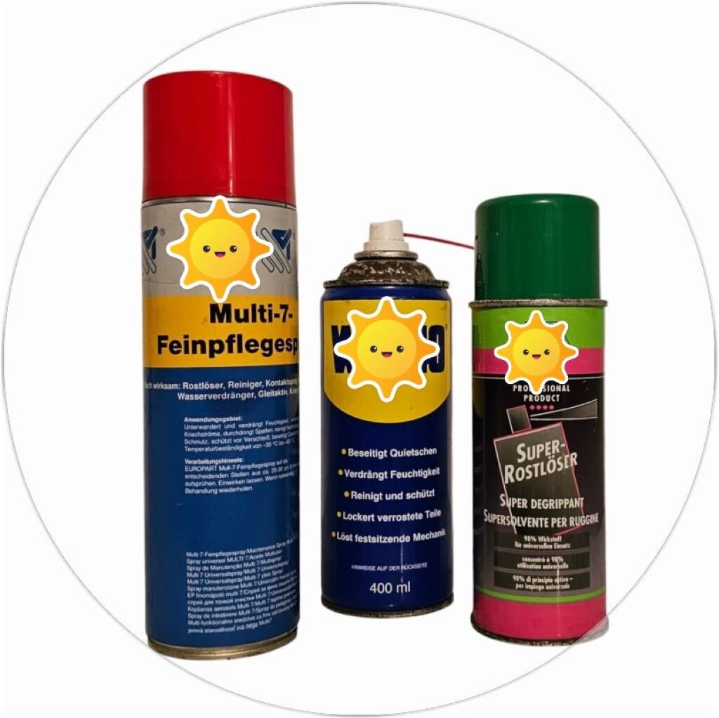 drei Sprayflaschen mit bunten Etiketten